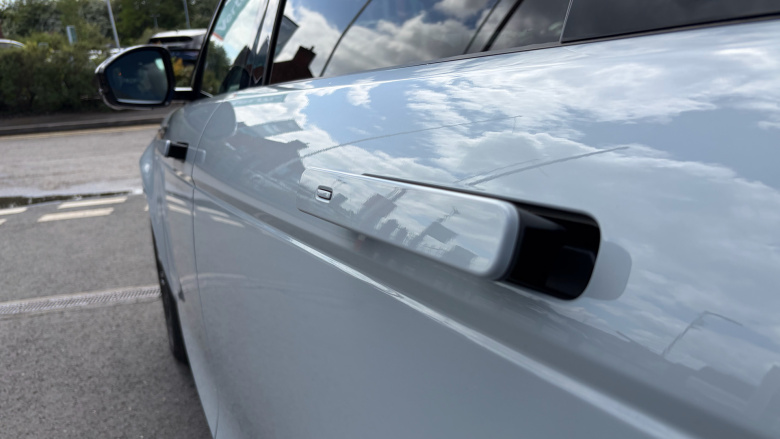 Land Rover Range Rover Evoque 2.0 D200 Autobiography 5dr Auto [Revised] Diesel Hatchback